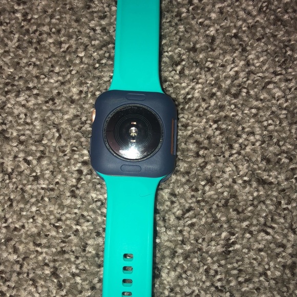 Apple series 6 watch 44mm with accessories - Picture 2 of 5